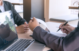 Navigating the Hiring Game: Pros and Cons of Contract & Permanent Hires
