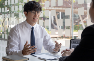 How employers’ can overcome AI use for competency-based interviews?